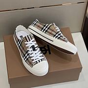 Burberry men shoes 02 - 6