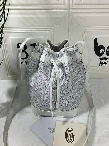 Goyard bucket white leather bag