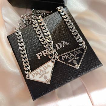 Prada necklace white/ black