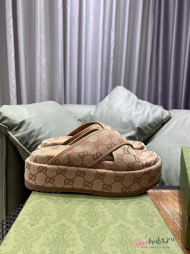 Gucci brown flatform slippers - 1