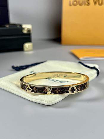 Louis Vuitton gold bracelet 04