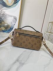 Louis Vuitton Pochette East West Metis with Chain Bag - 6