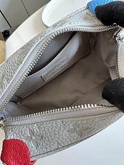 Louis Vuitton Climbing mini gray/ white bag - 5