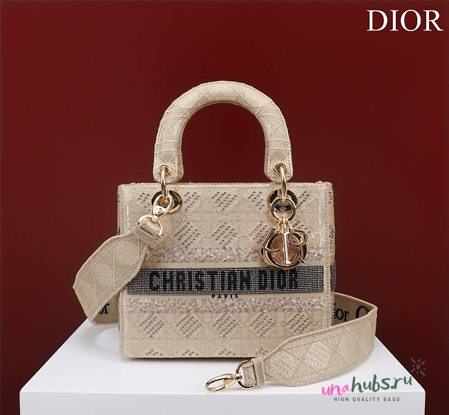 Dior beige beaded cannage embroidery bag - 1