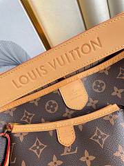 Louis Vuitton Delightful MM Shoulder Bag - 2