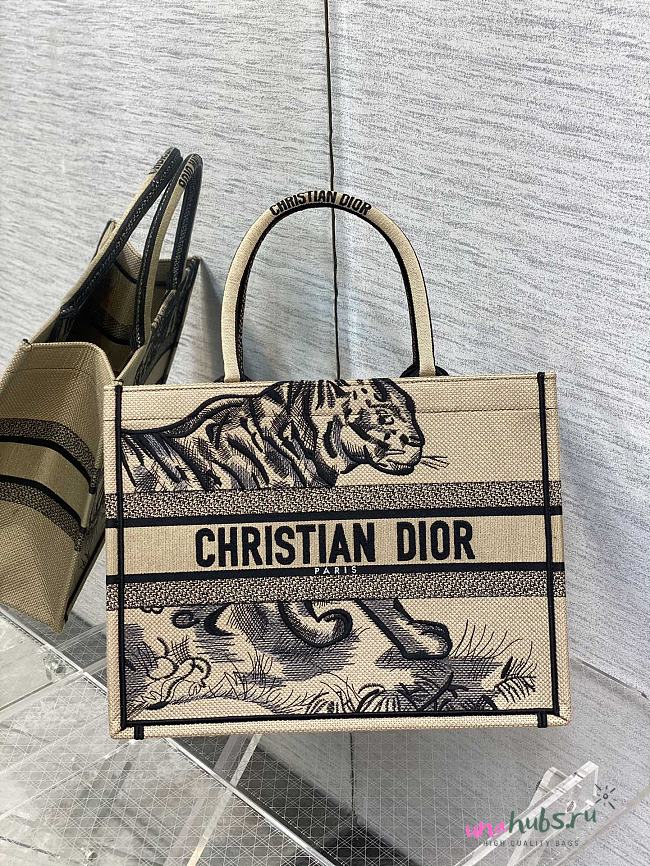 Dior medium book tote black tiger embroidery bag - 1