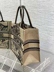 Dior medium book tote black tiger embroidery bag - 4