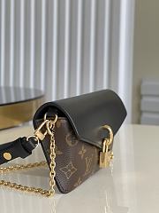 Louis Vuitton padlock on strap M80559 bag - 5