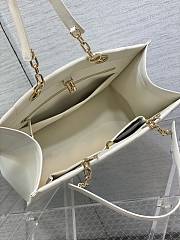 Dior medium white esential tote bag  - 4