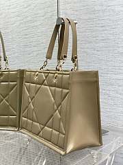 Dior medium beige esential tote bag  - 6