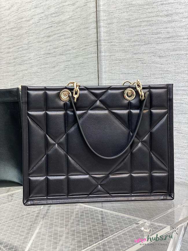 Dior medium black esential tote bag - 1