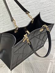 Dior medium black esential tote bag - 2