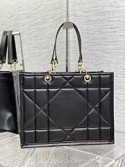 Dior medium black esential tote bag - 5