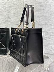 Dior medium black esential tote bag - 6