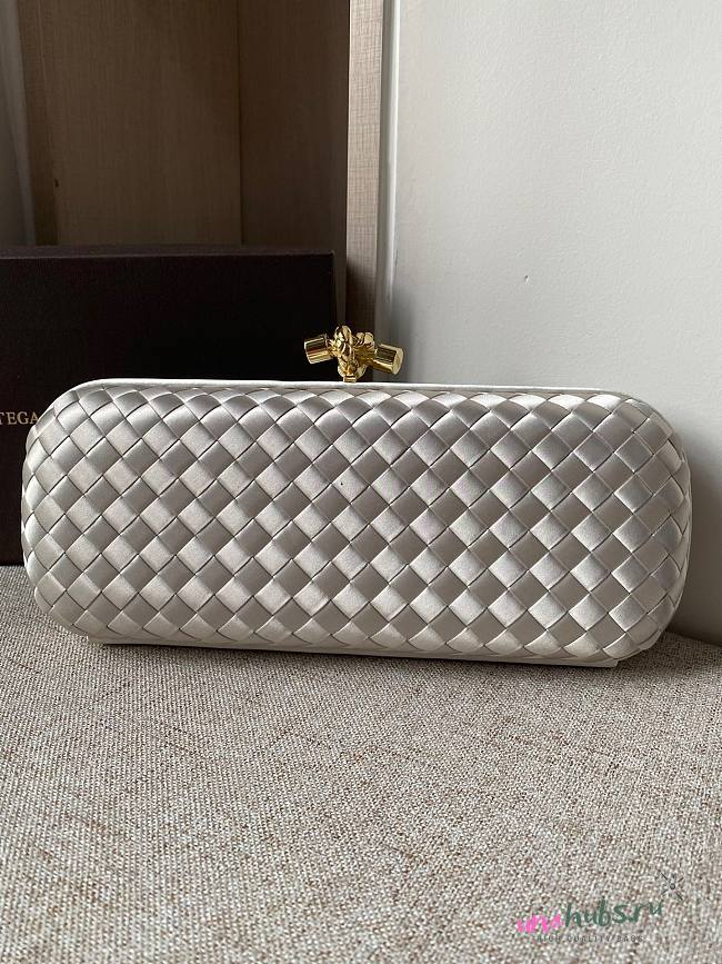 Bottega Veneta White Knot Clutch Bag - 1