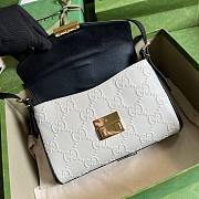 Gucci white medium GG shoulder bag - 2