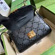 Gucci black medium GG shoulder bag - 2