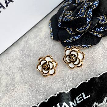 Chanel flower earings 