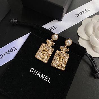 Chanel pearl tag drop earings 