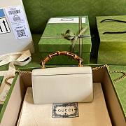 Gucci Diana mini white shoulder bag - 2