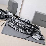 Balenciaga Le Cagole graffiti shoulder bag - 6