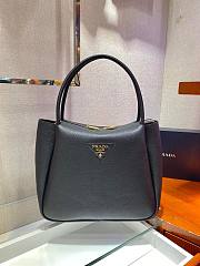 Prada medium logo-plaque tote bag - 1