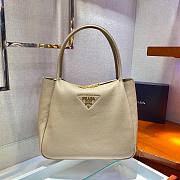 Prada medium logo-plaque beige tote bag - 1