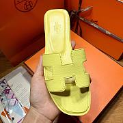 Hermes yellow slippers  - 5