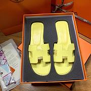 Hermes yellow slippers  - 4