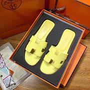 Hermes yellow slippers  - 2