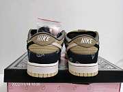 Nike Travis Scott x SB Dunk Low  - 4