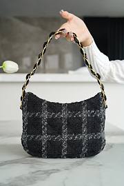 Chanel maxi hobo tweed bag  - 4