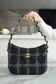 Chanel maxi hobo tweed bag  - 2