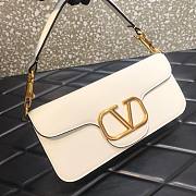 Valentino Garavani Locò large white bag - 5