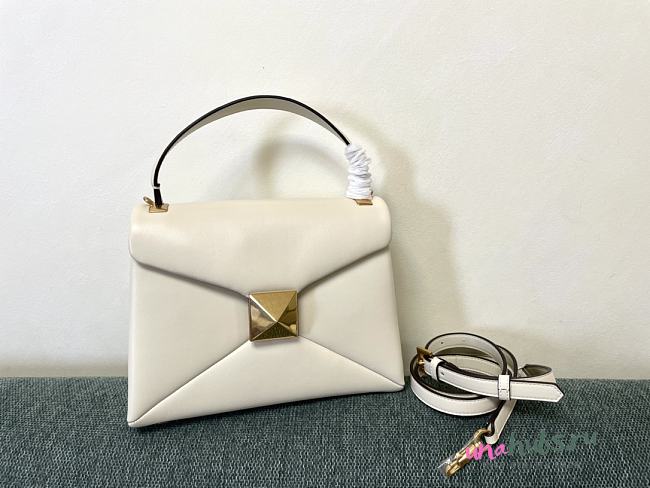 Valentino Garavani One Stud white tote bag - 1