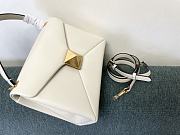 Valentino Garavani One Stud white tote bag - 2