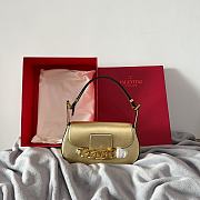 Valentino Garavani VLOGO chain gold leather bag - 5