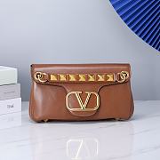 Valentino Garavani Stud Sign brown leather bag - 6