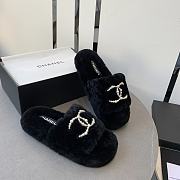 Chanel black shearling slippers  - 5