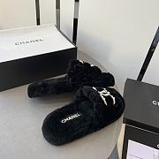 Chanel black shearling slippers  - 4