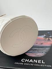 Chanel CC vanity white 2 way bag - 5