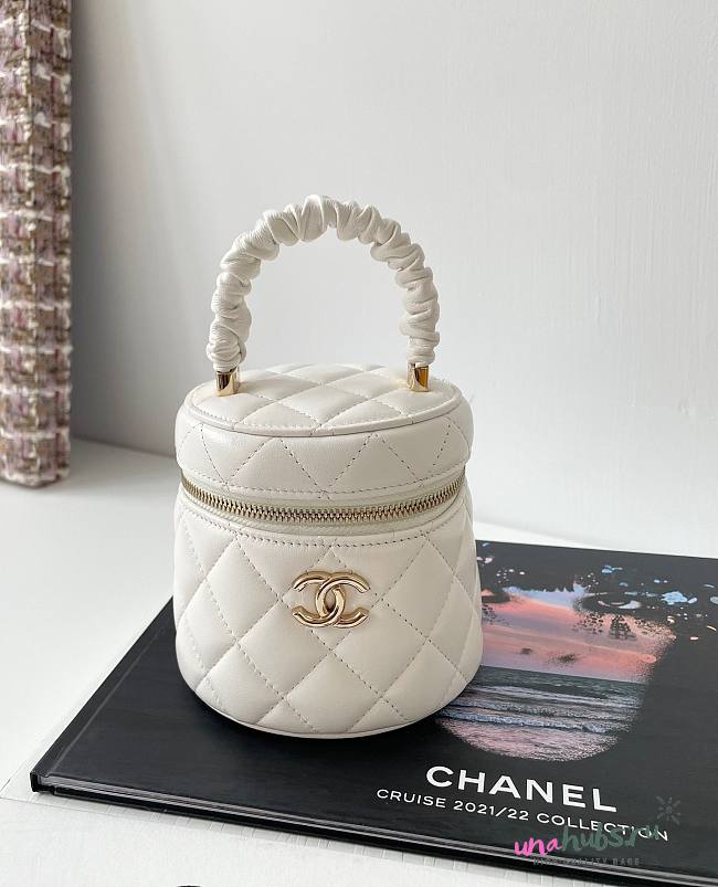 Chanel CC vanity white 2 way bag - 1