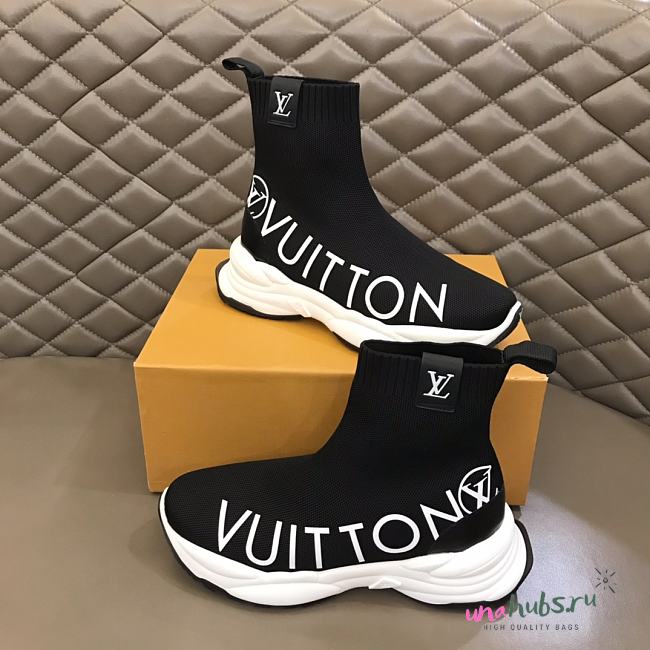 Louis Vuitton Men Run Black Sneaker  - 1