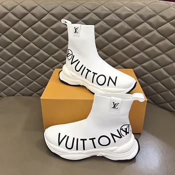 Louis Vuitton Men Run White Sneaker 