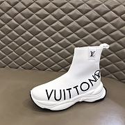 Louis Vuitton Men Run White Sneaker  - 2