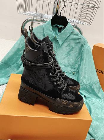 Louis Vuitton Lauréate Desert black leather ankle boots