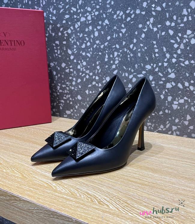 Valentino black black stud heels 9cm  - 1