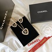 Chanel pearl set ( necklace + earings ) 02 - 3