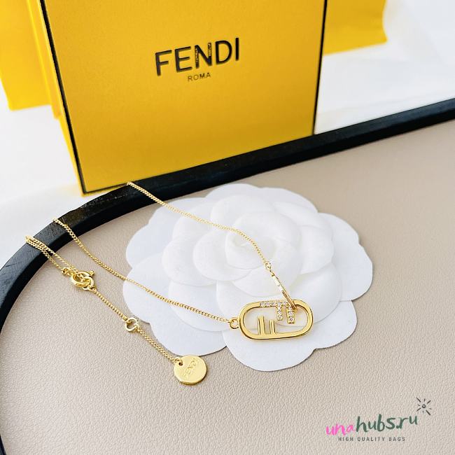 Fendi necklace 02 - 1