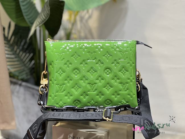 Louis Vuitton Coussin Green Patent PM M21769 bag - 1